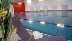 Hotel Lahnblick Zwembad