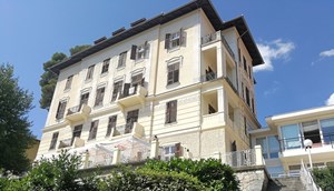 Hotel Lovran voorkant