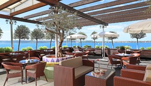 Grand Hotel Bernardin terras
