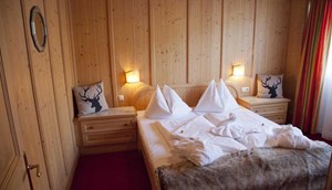 Hotel Latini 2-persoonskamer Alpenrose
