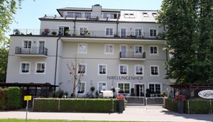 Hotel Nibelungenhof voorkant