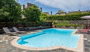 Hotel le Bailliage zwembad